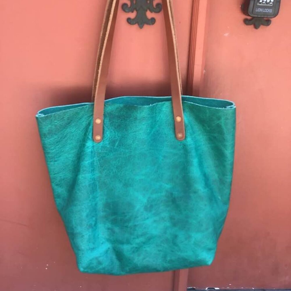 KMM & Co BST Exclusive Teal full size tote - Picture 2 of 5